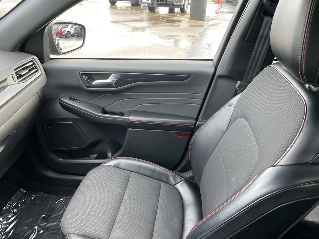 Used 2024 Ford Escape ST-Line image 23