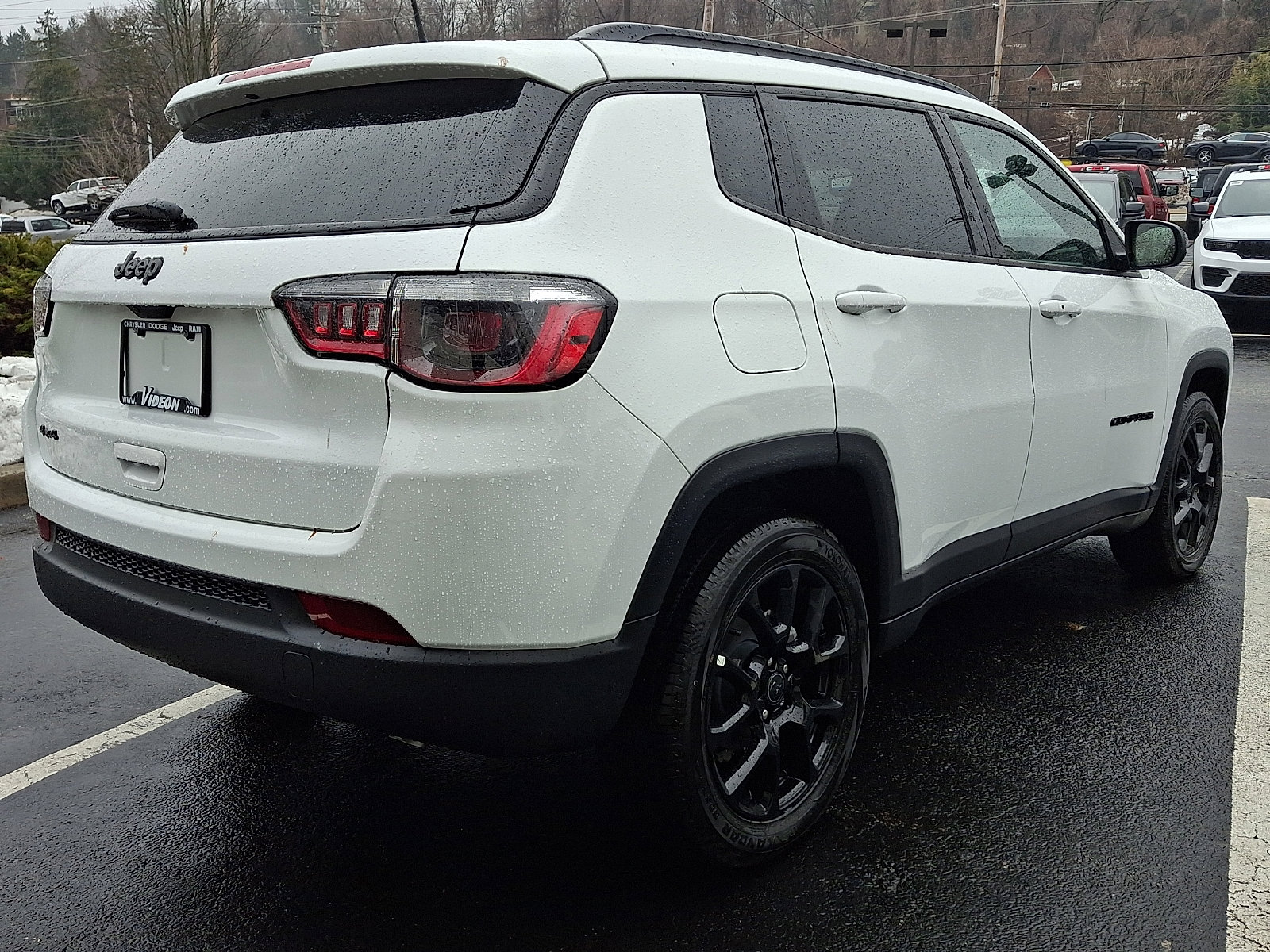 New 2026 Jeep Compass Latitude image 3