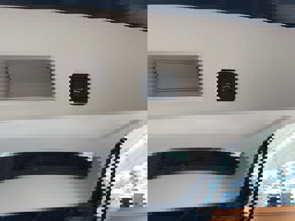 New 2026 GMC Acadia Denali w/ Super Cruise Package image 27