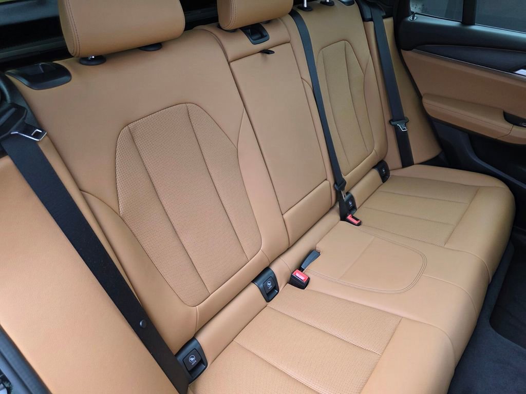 Used 2024 BMW X3 sDrive30i w/ M Sport Package RWD image 28