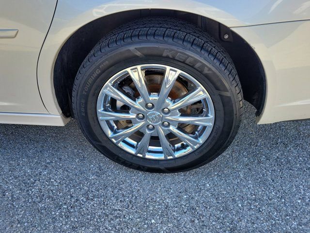 Used 2011 Buick Lucerne CXL image 9