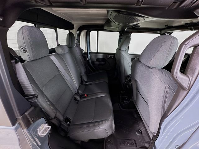 New 2025 Jeep Gladiator Sport image 28