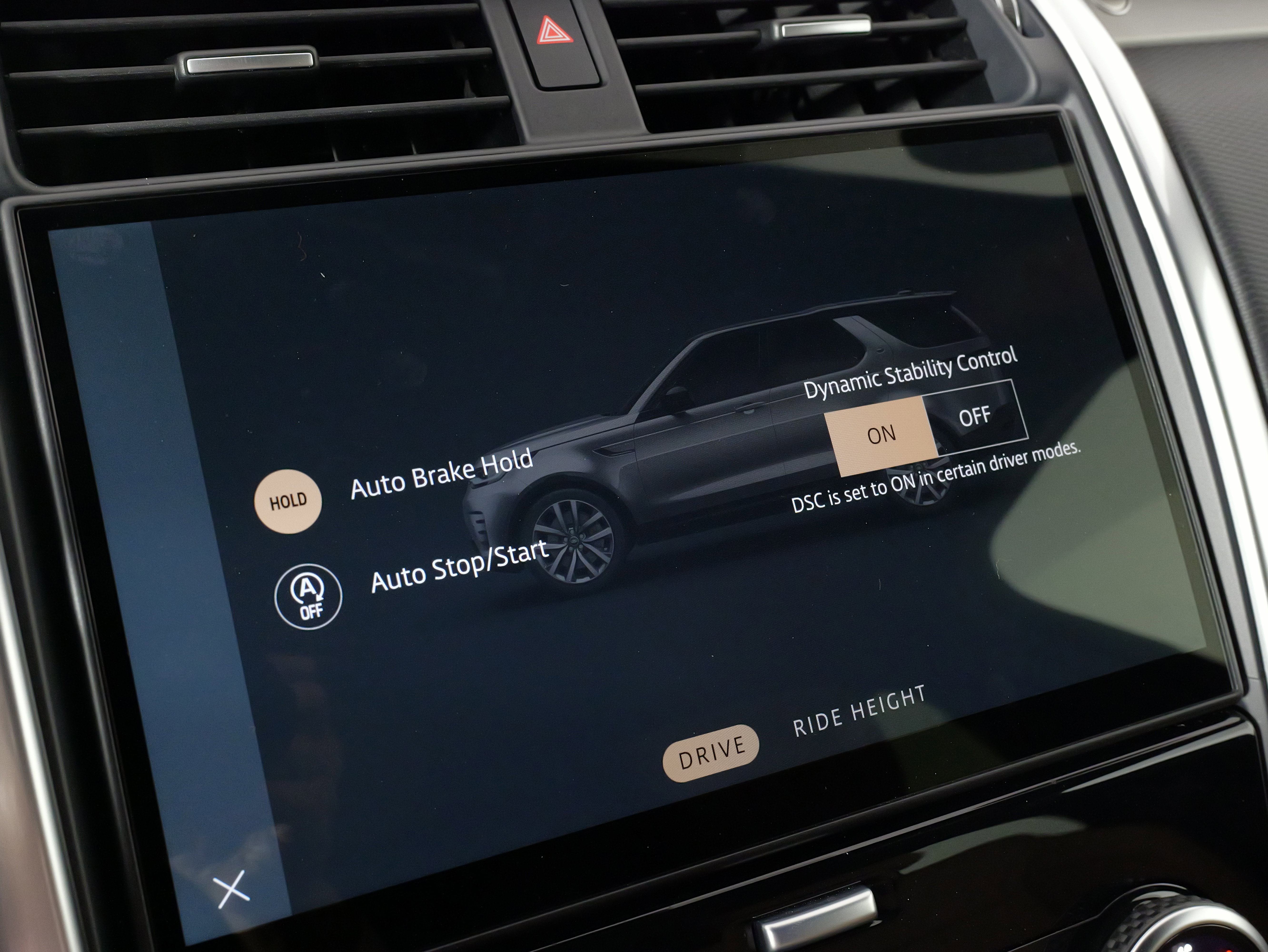 Used 2024 Land Rover Discovery Dynamic SE image 64