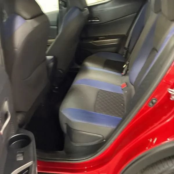 Used 2021 Toyota C-HR XLE FWD image 11