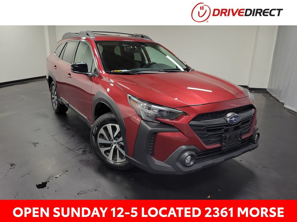 Used 2025 Subaru Outback Premium AWD/4WD image 1