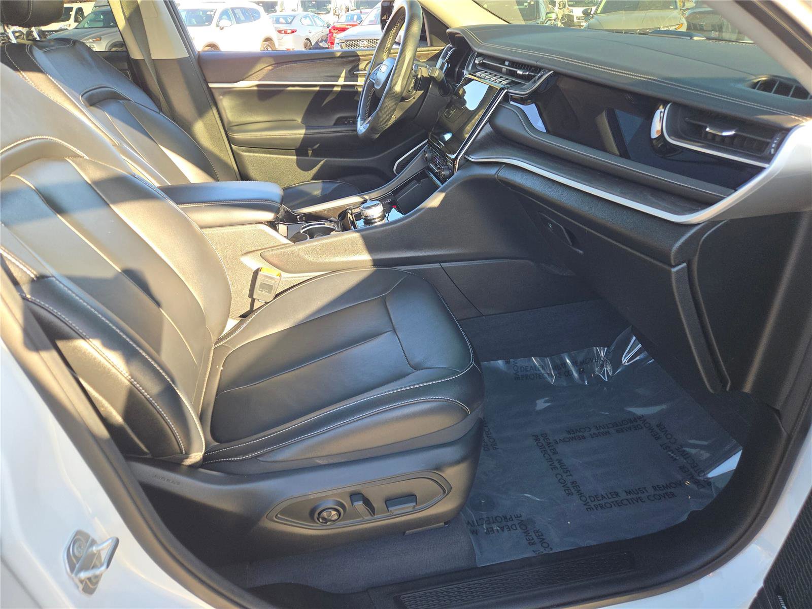 Used 2022 Jeep Grand Cherokee Limited 4xe image 7