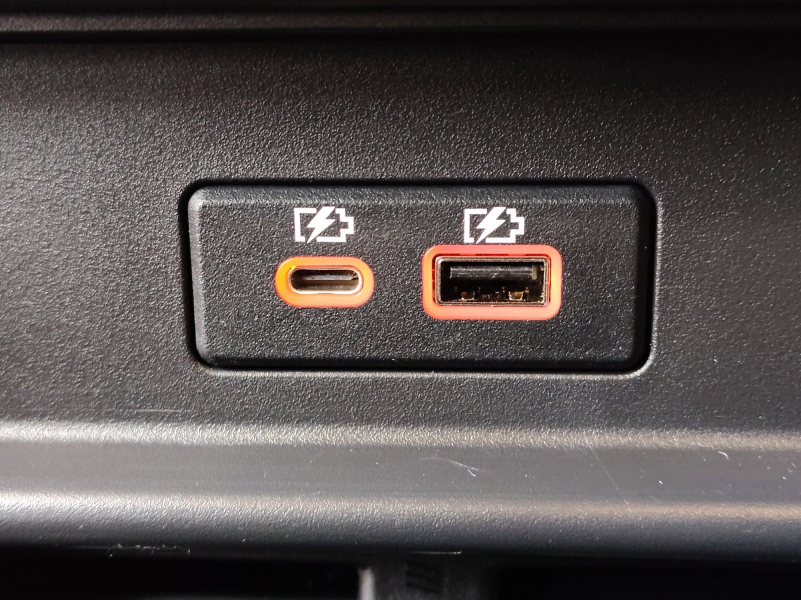 Certified 2024 Nissan Murano SV image 32