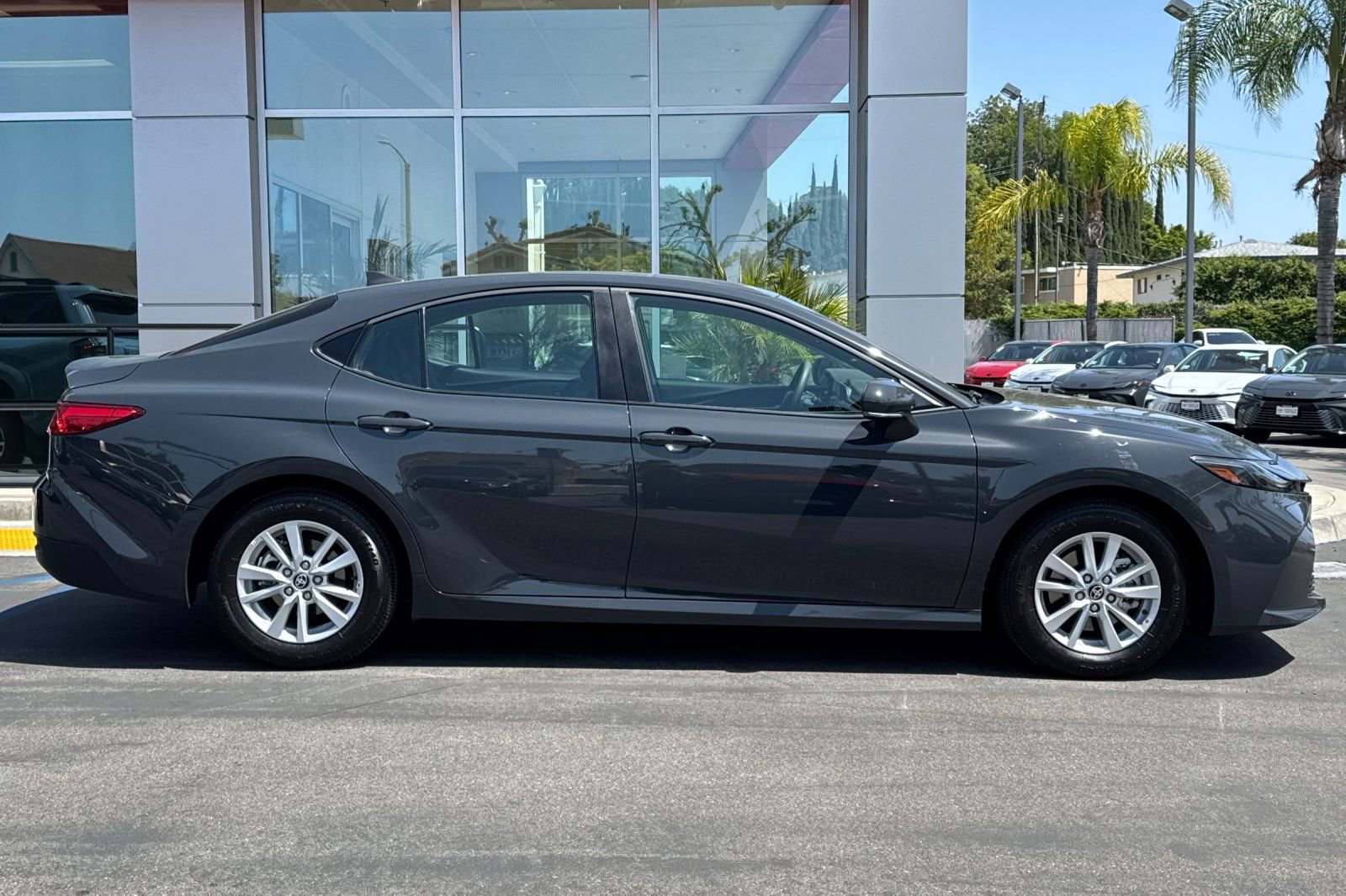 Certified 2025 Toyota Camry LE FWD image 4