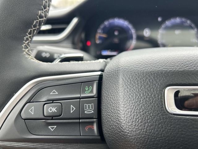 Used 2023 Jeep Grand Cherokee L Laredo AWD/4WD image 29