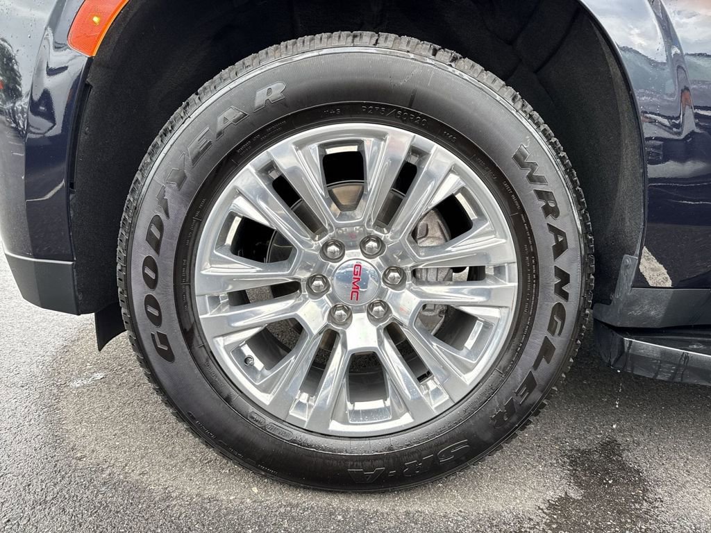 Used 2023 GMC Yukon Denali AWD/4WD image 12