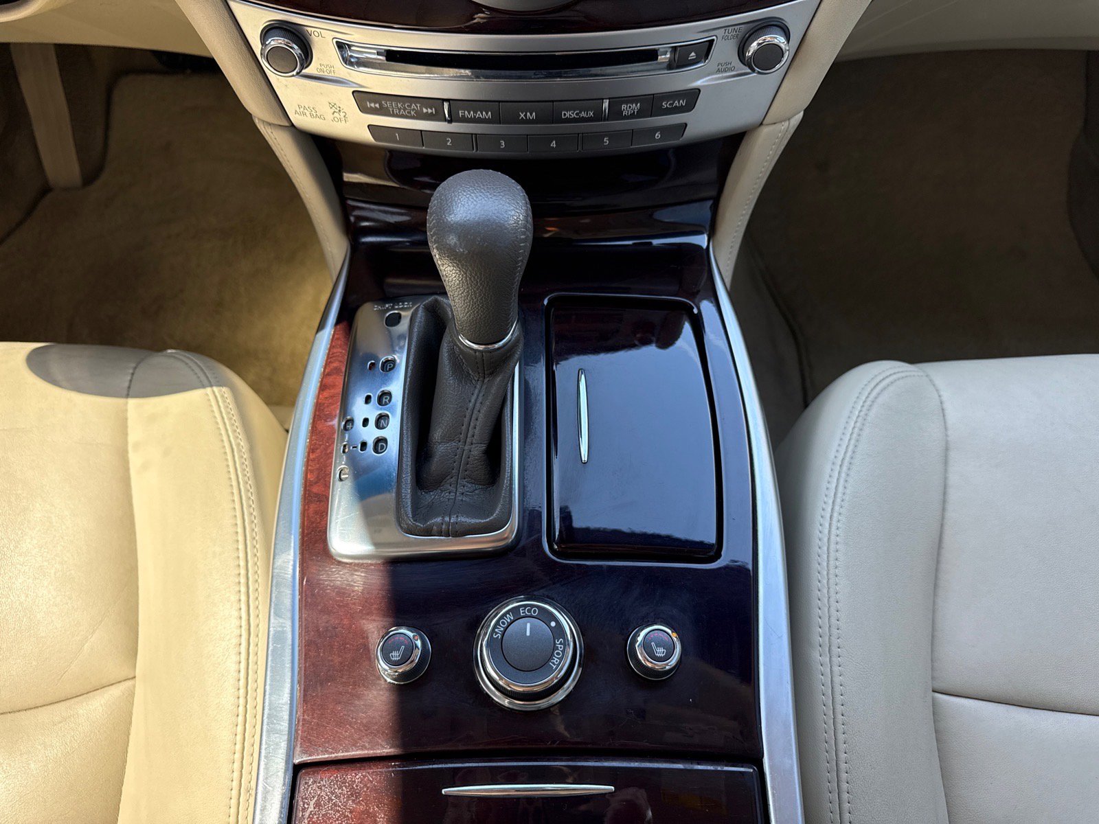 Used 2011 INFINITI M37 image 20