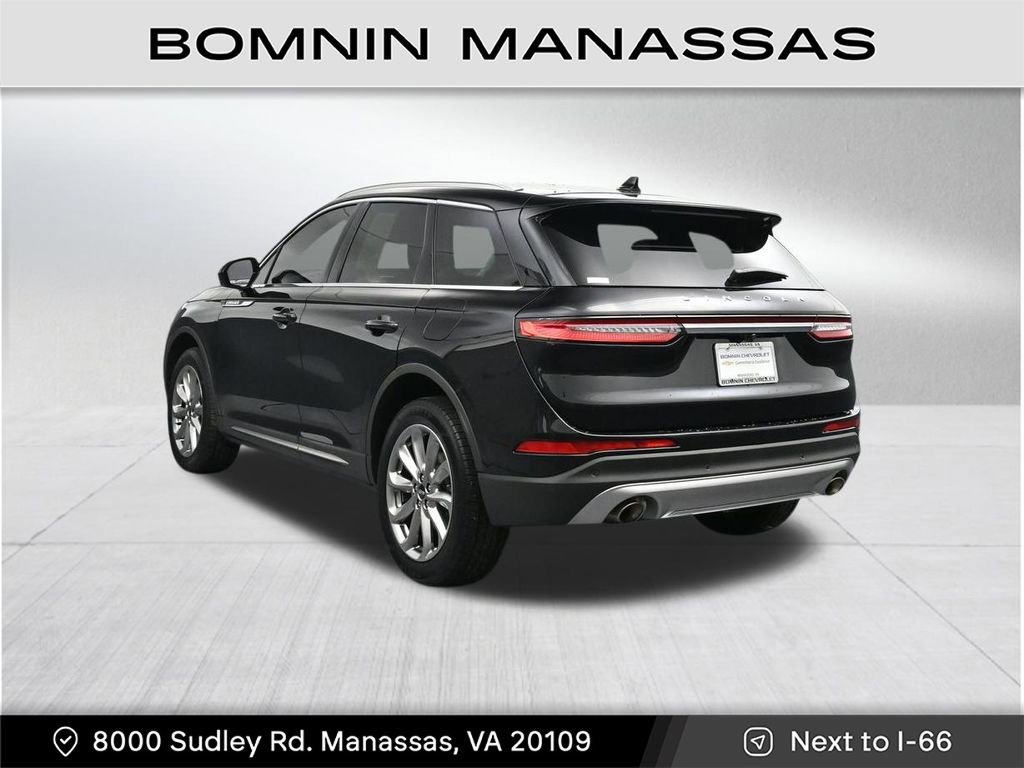 Used 2022 Lincoln Corsair AWD w/ Premium Package image 3