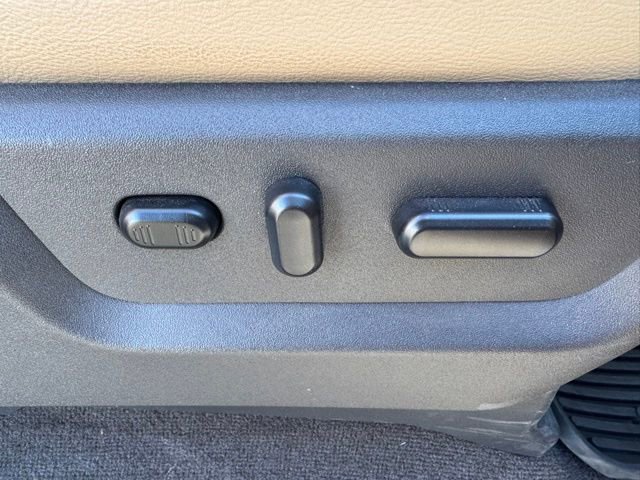 Used 2015 Ford F250 Lariat w/ Chrome Package image 36