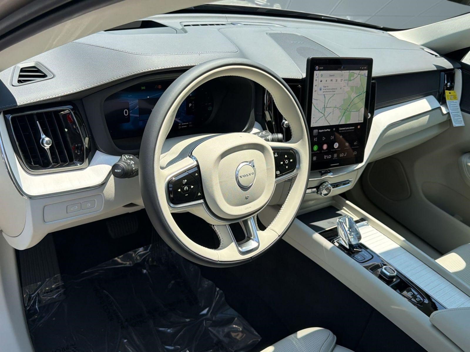 New 2026 Volvo XC60 T8 Ultra w/ Climate Package AWD/4WD image 4