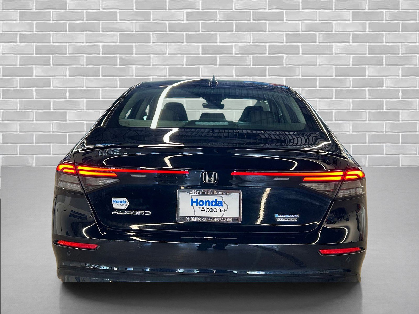 Used 2023 Honda Accord Touring image 4