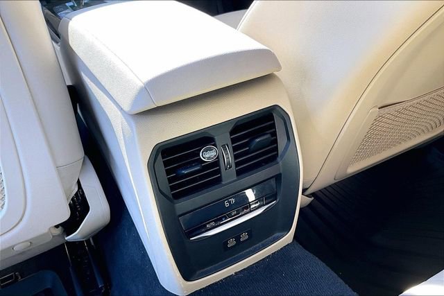 Used 2021 BMW 430i Coupe w/ Convenience Package image 10