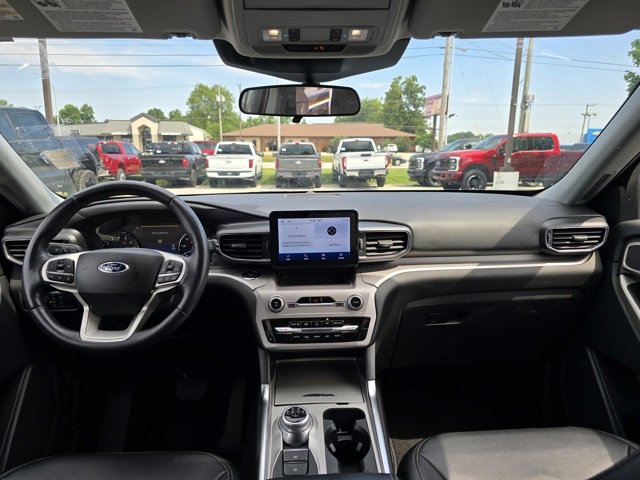 Used 2023 Ford Explorer XLT w/ Equipment Group 202A image 16