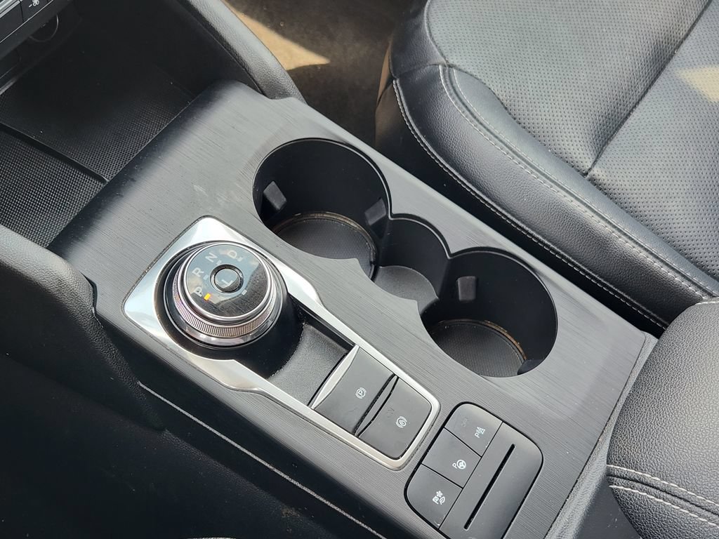 Used 2020 Ford Escape Titanium FWD image 19