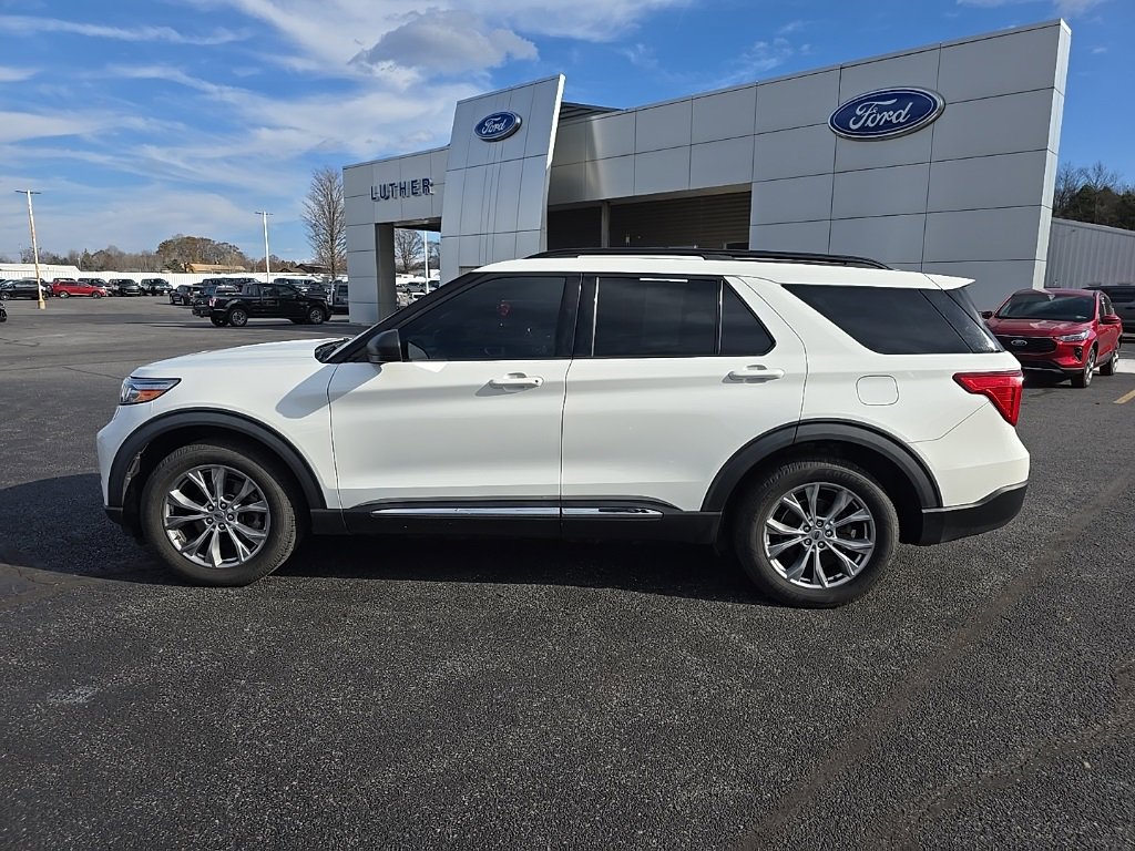 Used 2020 Ford Explorer XLT w/ Equipment Group 202A image 12