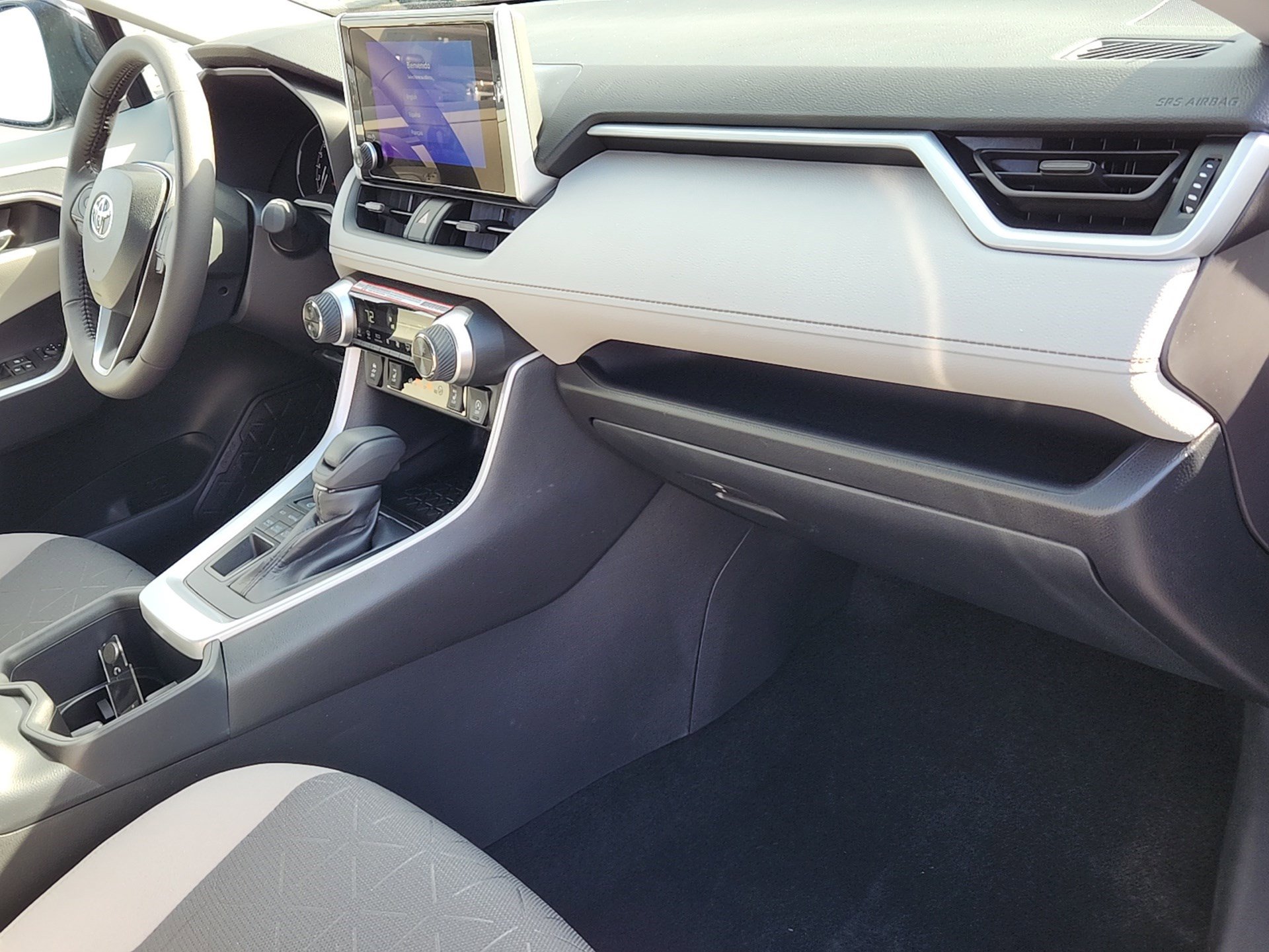 New 2025 Toyota RAV4 XLE image 33