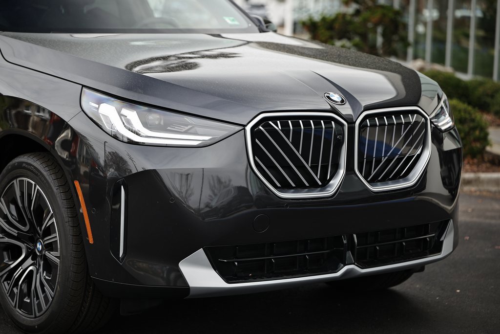 New 2026 BMW X3 xDrive30 w/ Premium Package image 2