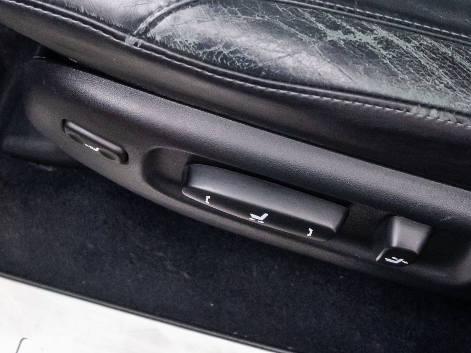 Used 2016 Lexus LX 570 4WD image 14