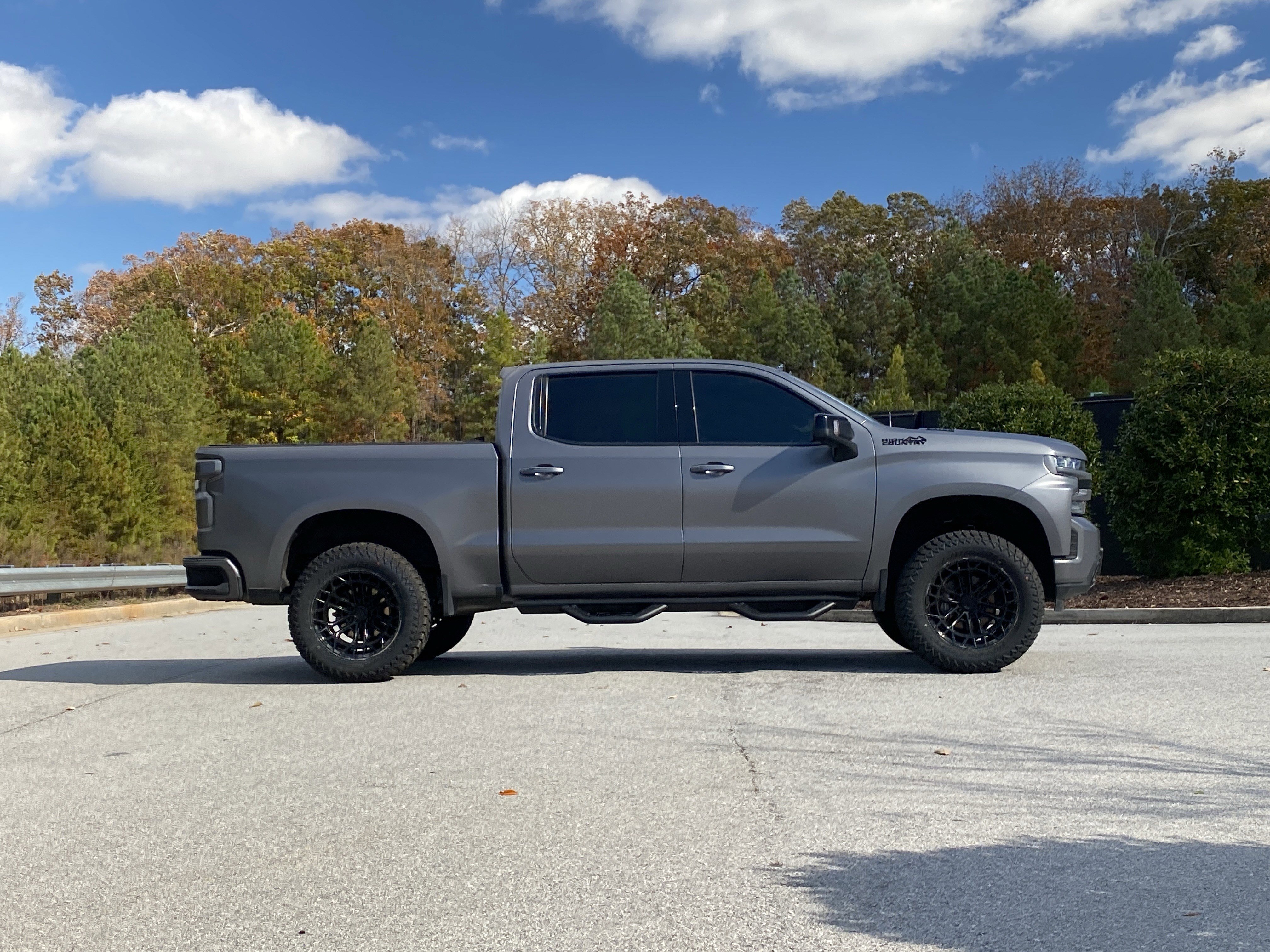 Used 2020 Chevrolet Silverado 1500 High Country w/ Technology Package image 5
