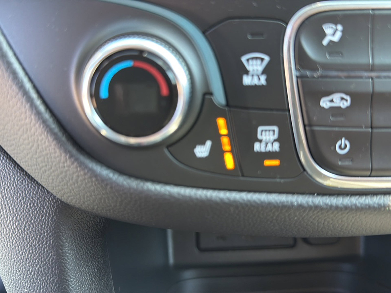 Used 2023 Chevrolet Equinox LT image 13