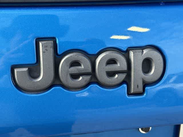 Used 2019 Jeep Cherokee Trailhawk AWD/4WD image 11