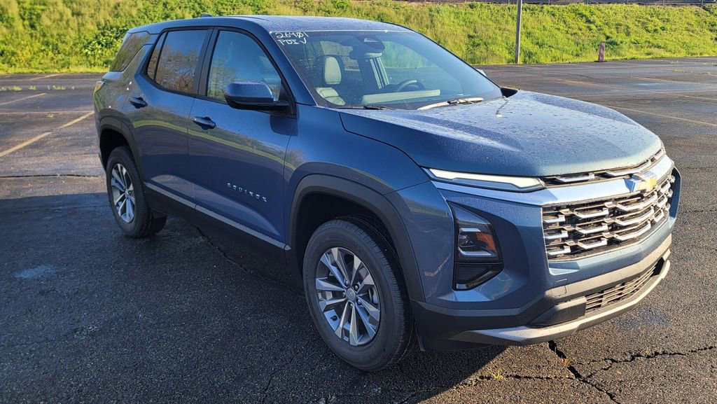 New 2026 Chevrolet Equinox LT image 2