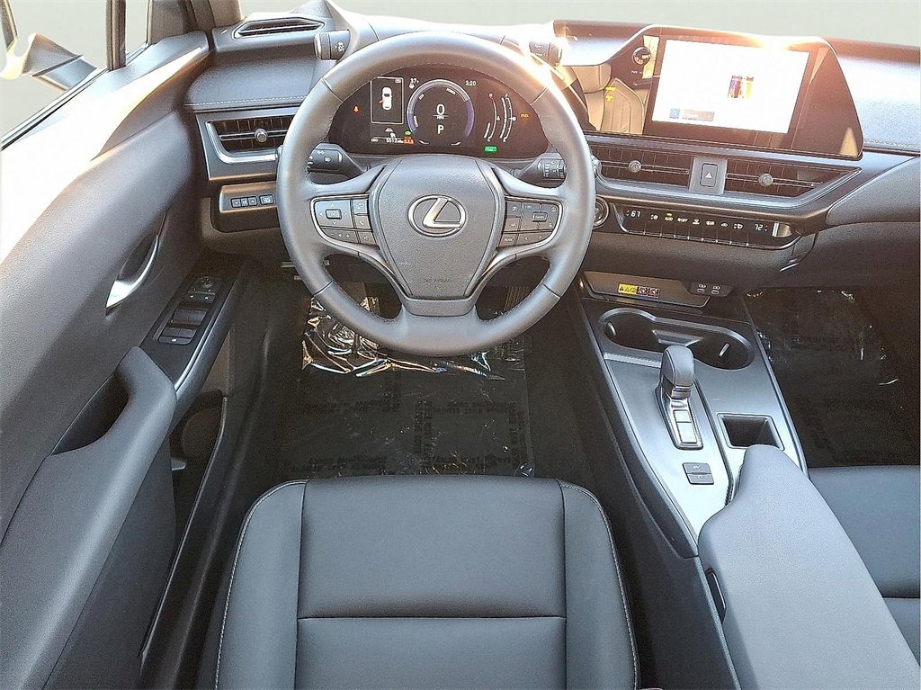 Used 2025 Lexus UX 300h AWD image 12