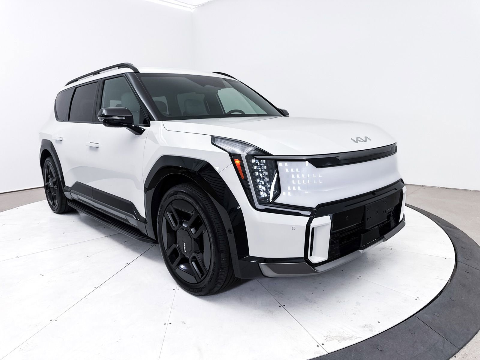 Used 2024 Kia EV9 GT-Line image 14