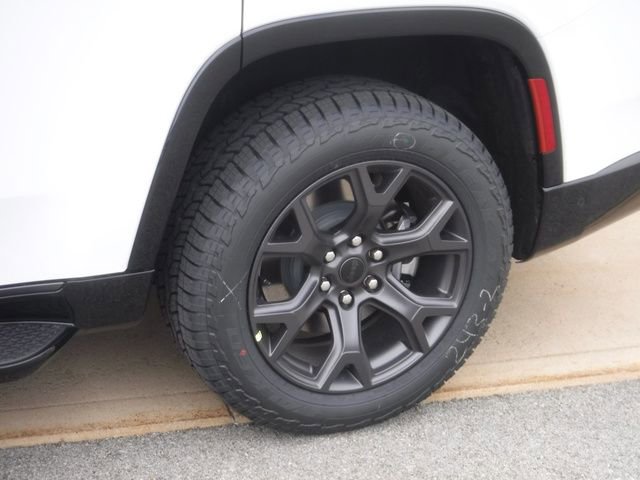 New 2026 Jeep Grand Wagoneer 4WD image 5