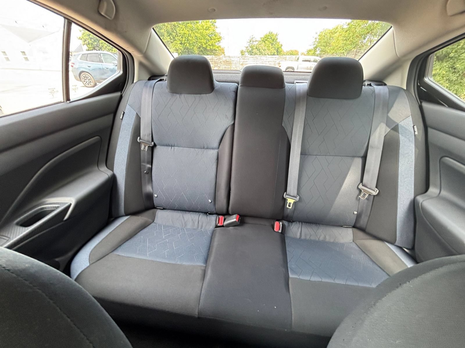 Used 2025 Nissan Versa SV FWD image 37