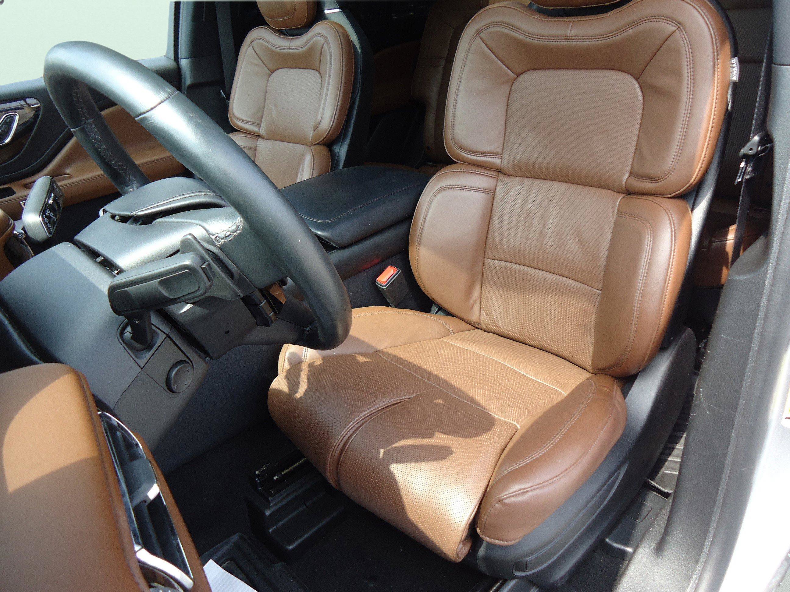 Certified 2023 Lincoln Aviator Grand Touring w/ Equipment Group 301A AWD/4WD image 25