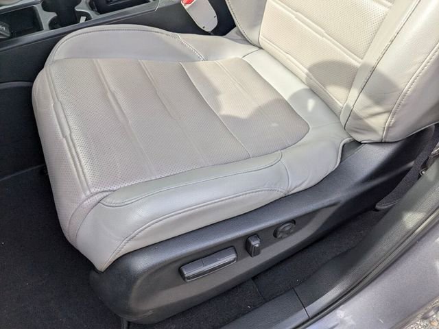 Used 2019 Honda CR-V Touring image 28