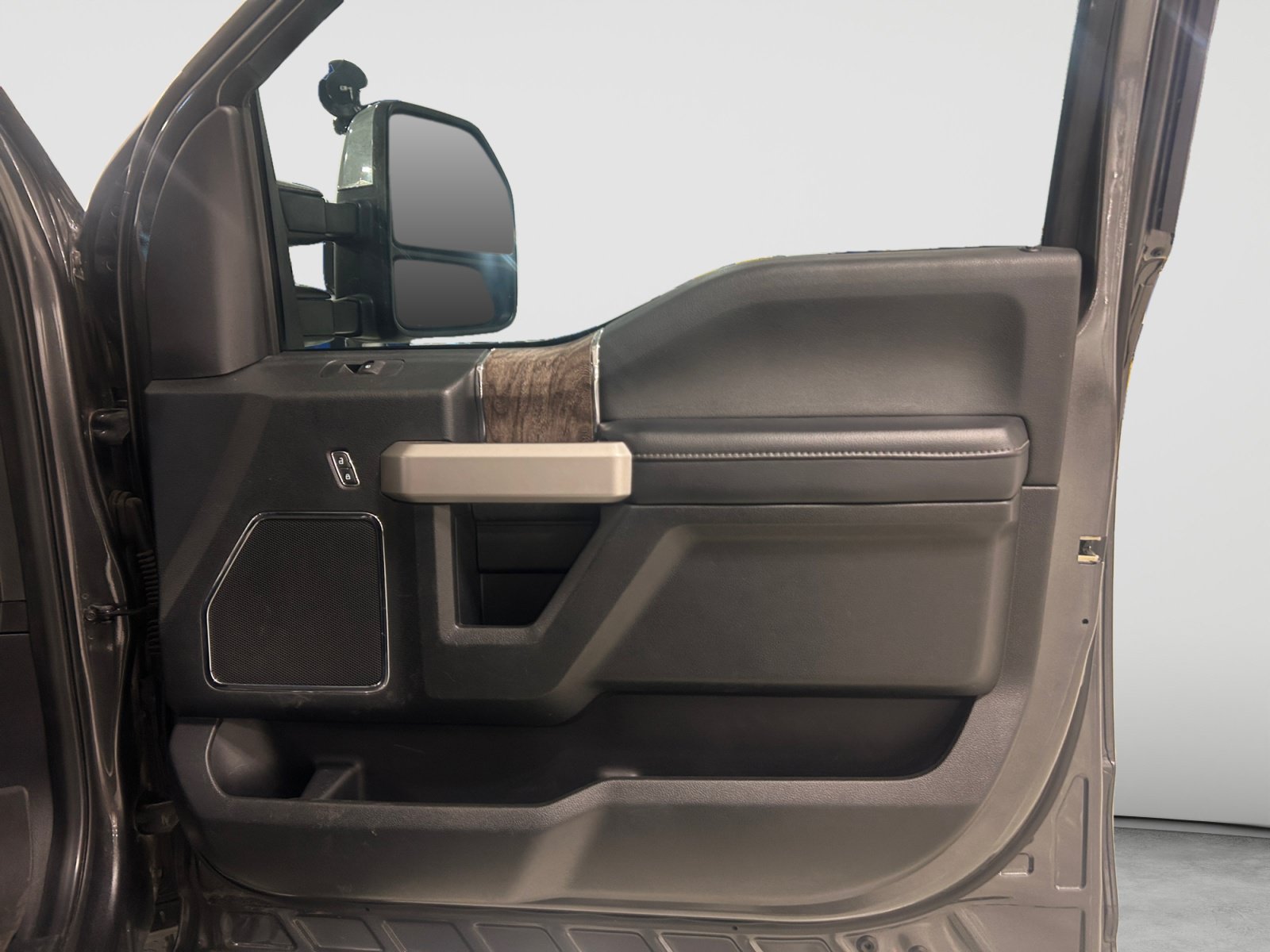Used 2019 Ford F250 Lariat w/ Lariat Ultimate Package AWD/4WD image 14