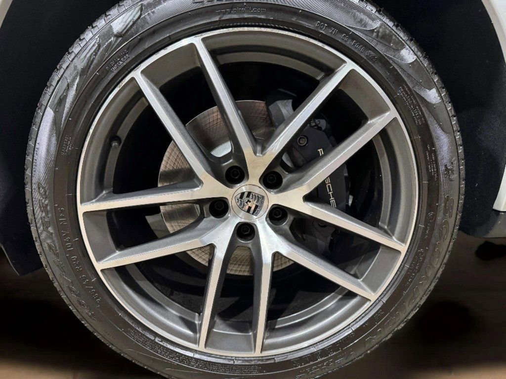 Used 2024 Porsche Macan image 29