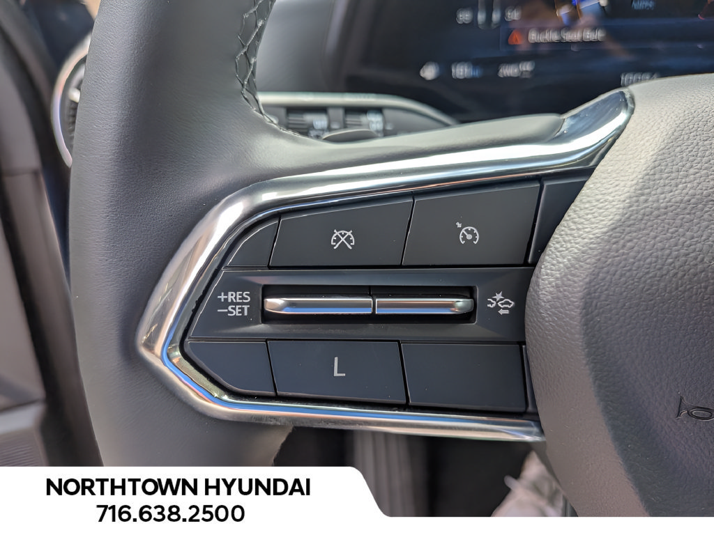 Used 2025 Chevrolet Equinox LT w/ Safety and Technology Package AWD/4WD image 26