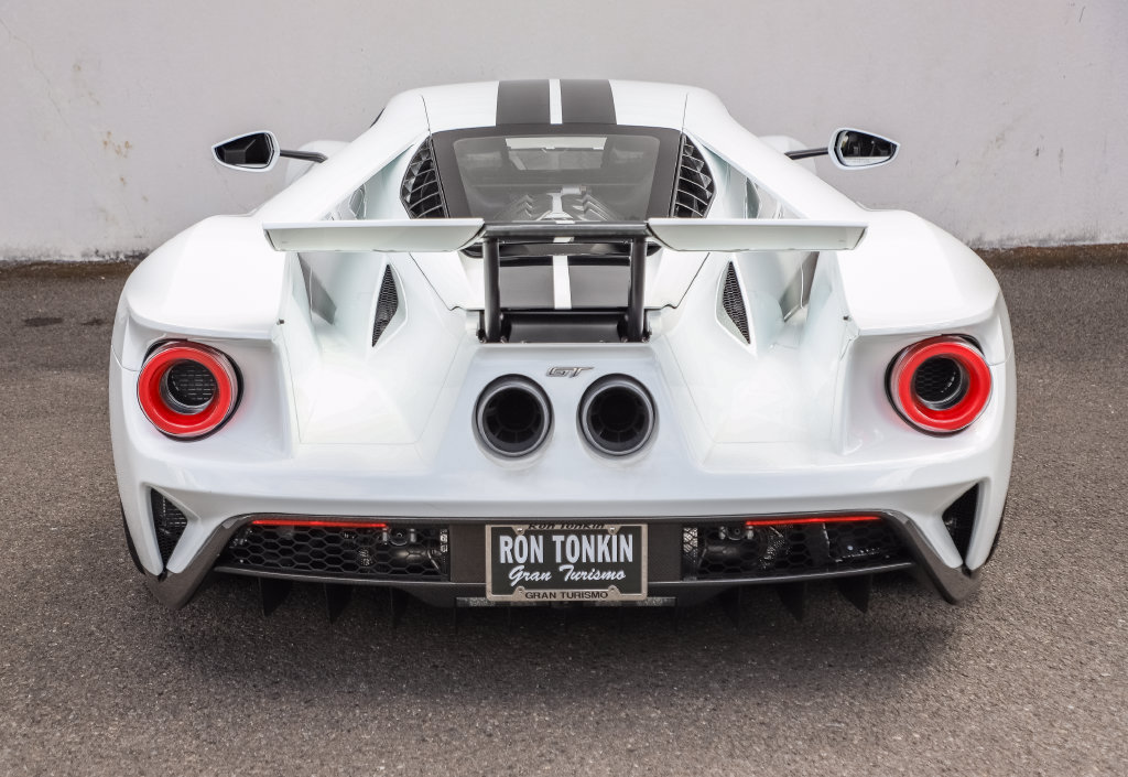 Used 2017 Ford GT RWD image 11