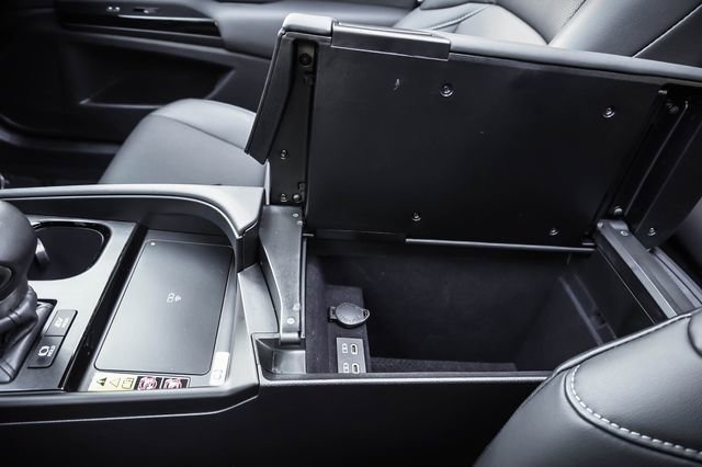 Certified 2025 Lexus ES 300h w/ Premium Package image 17