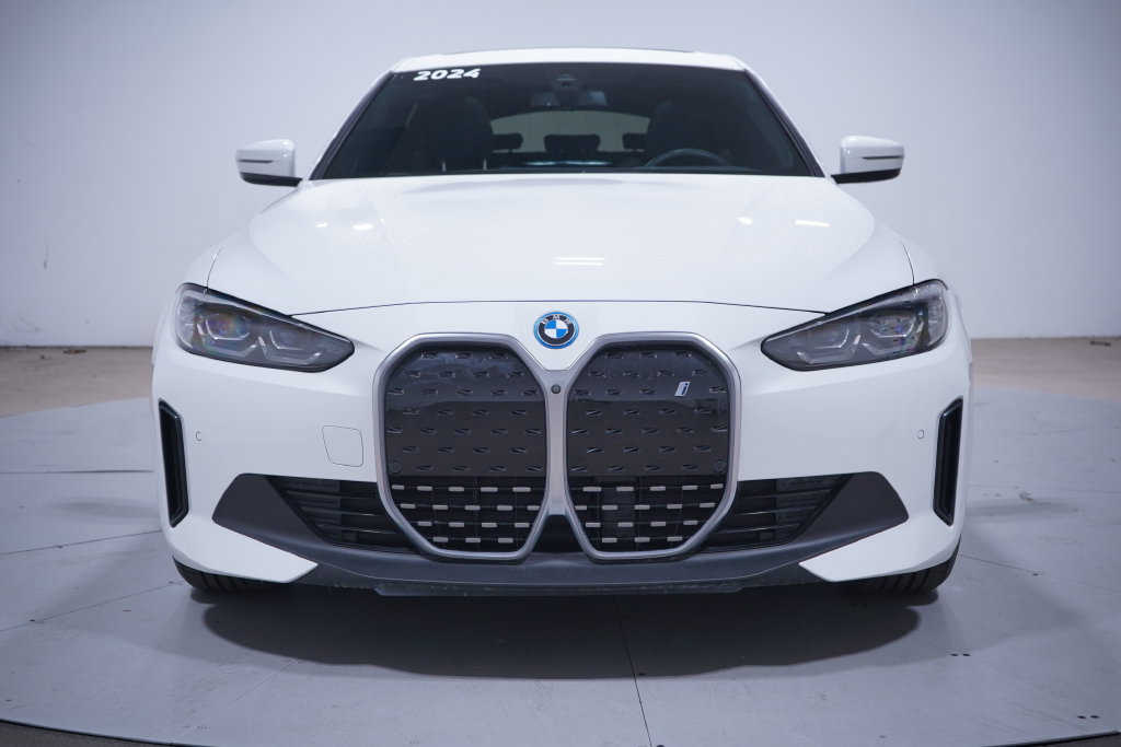 Used 2024 BMW i4 eDrive35 w/ Convenience Package RWD image 4