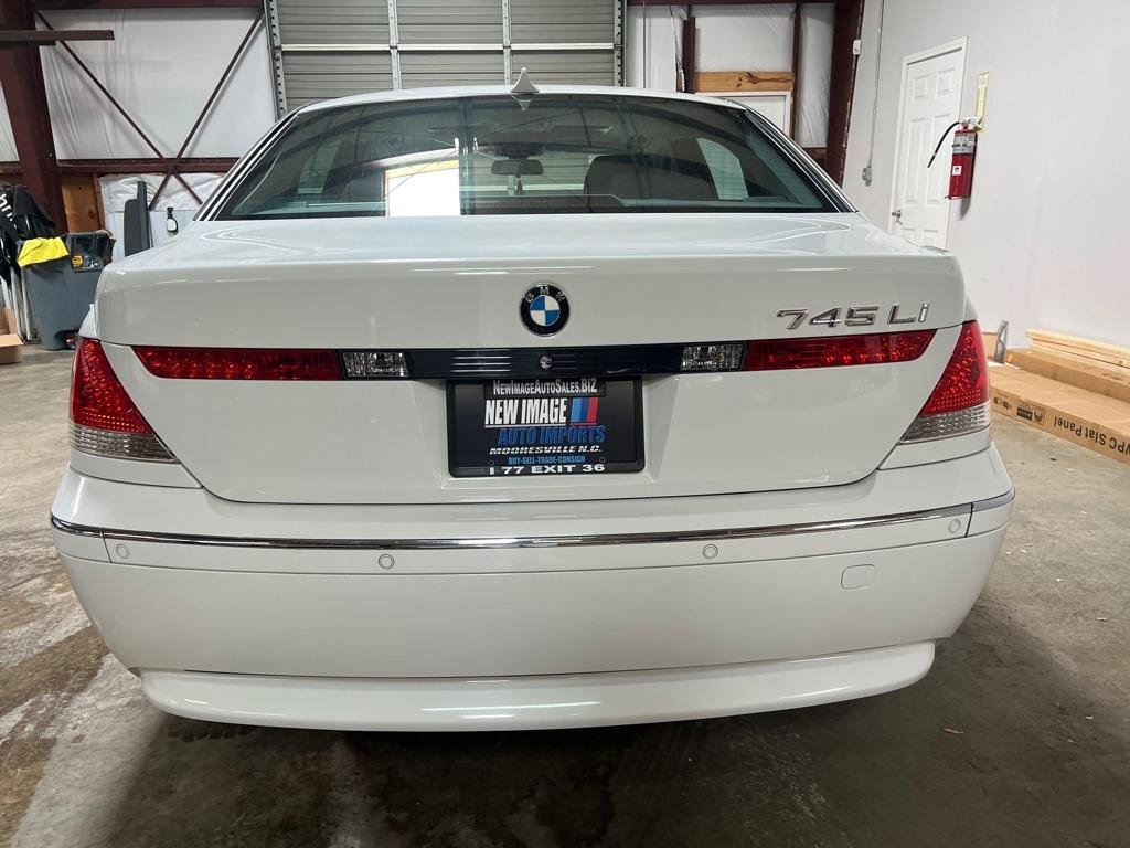 Used 2004 BMW 745Li RWD image 10