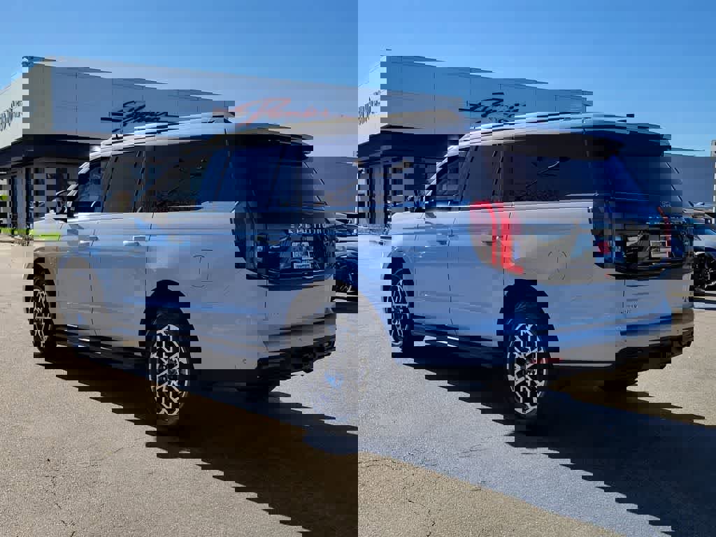 Used 2025 Ford Expedition Max Active image 3