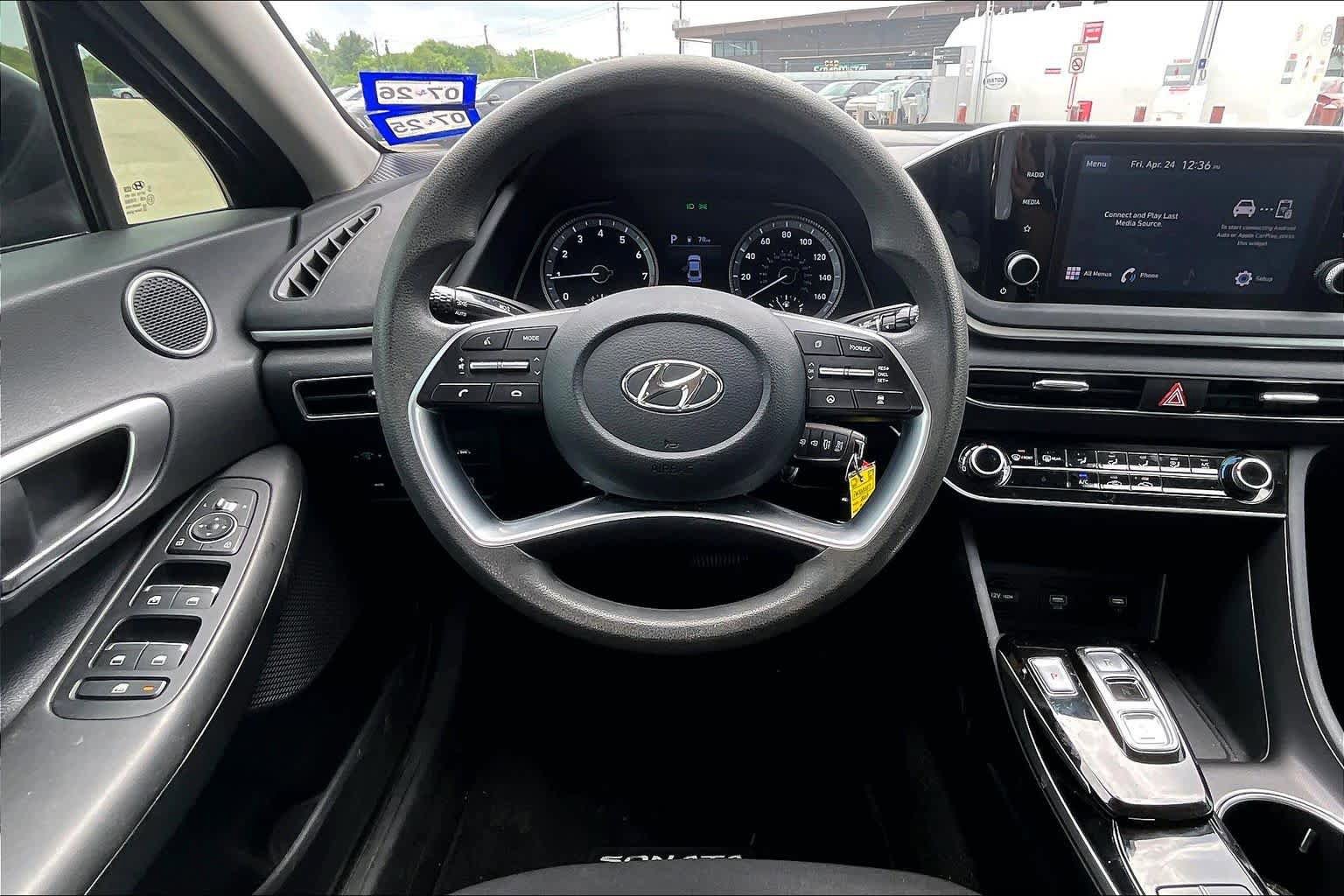 Used 2023 Hyundai Sonata SE w/ Cargo Package FWD image 6