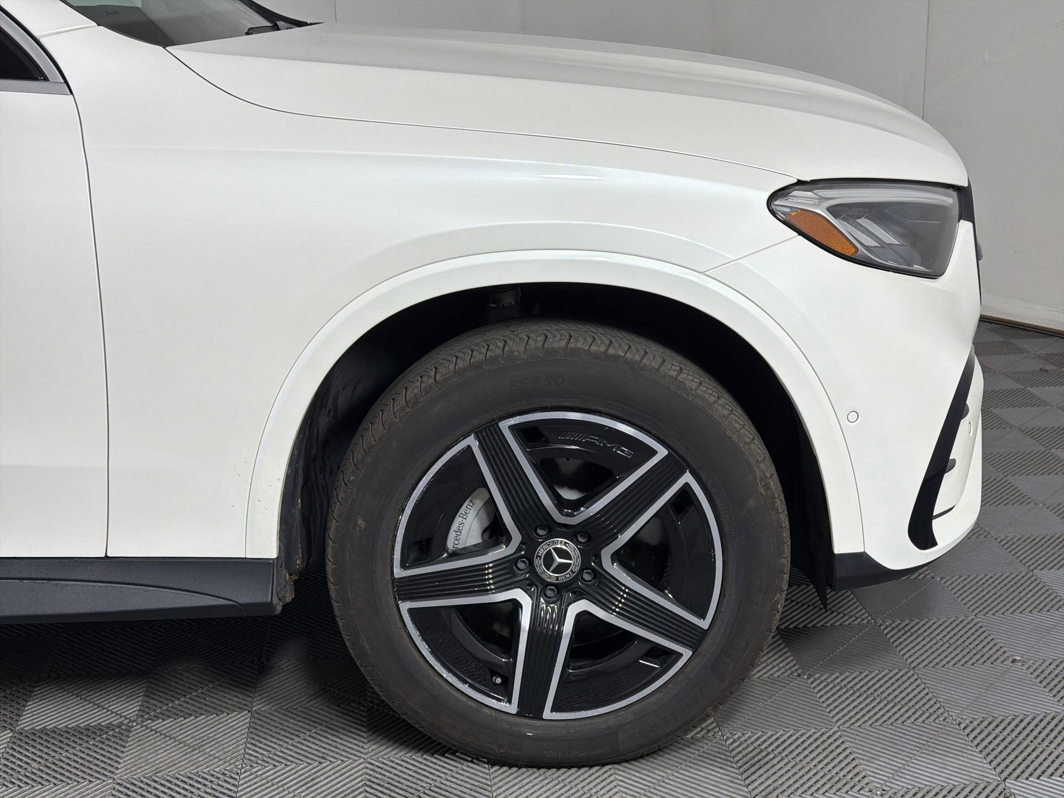 Used 2023 Mercedes-Benz GLC 300 4MATIC image 12