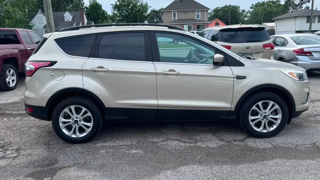Used 2018 Ford Escape SE AWD/4WD image 6