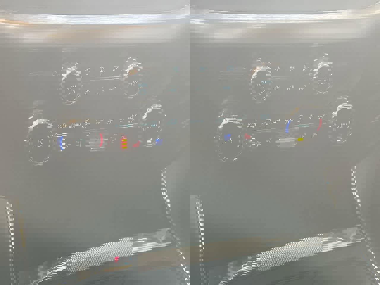 Used 2022 Ford F150 Lariat w/ Max Trailer Tow Package image 19