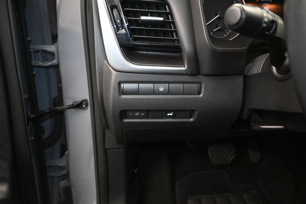 Used 2021 Nissan Rogue SL w/ Premium Package FWD image 12