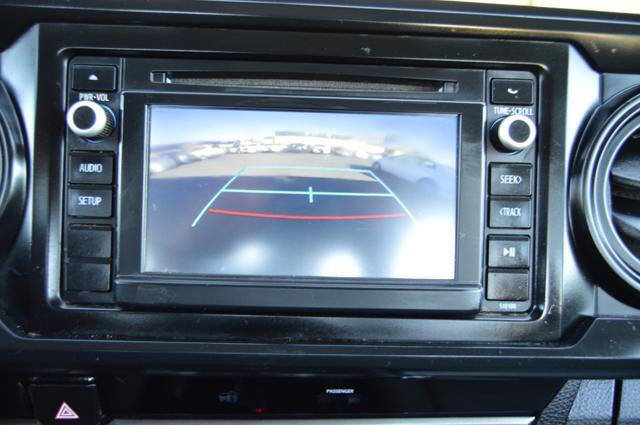 Used 2017 Toyota Tacoma 4x4 Access Cab image 25